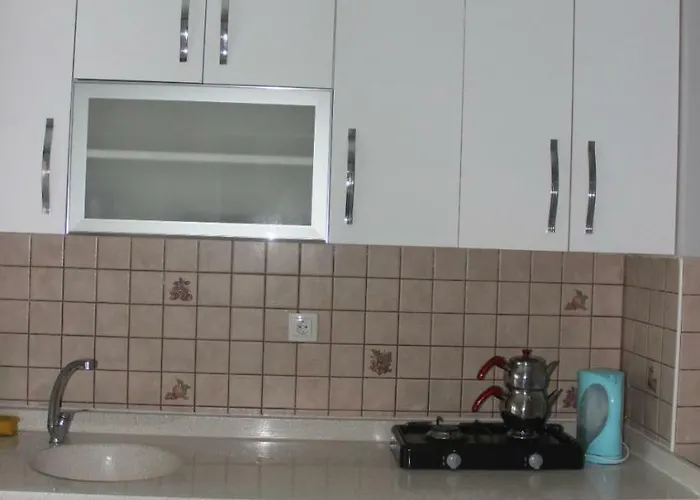 ホテル Yenimahalle New House