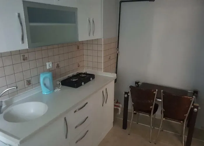 Yenimahalle New House ホテル 2*